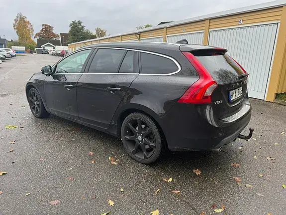 Volvo V60 2011 photo 2
