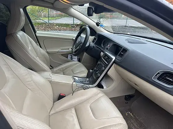 Volvo V60 2011 photo 4