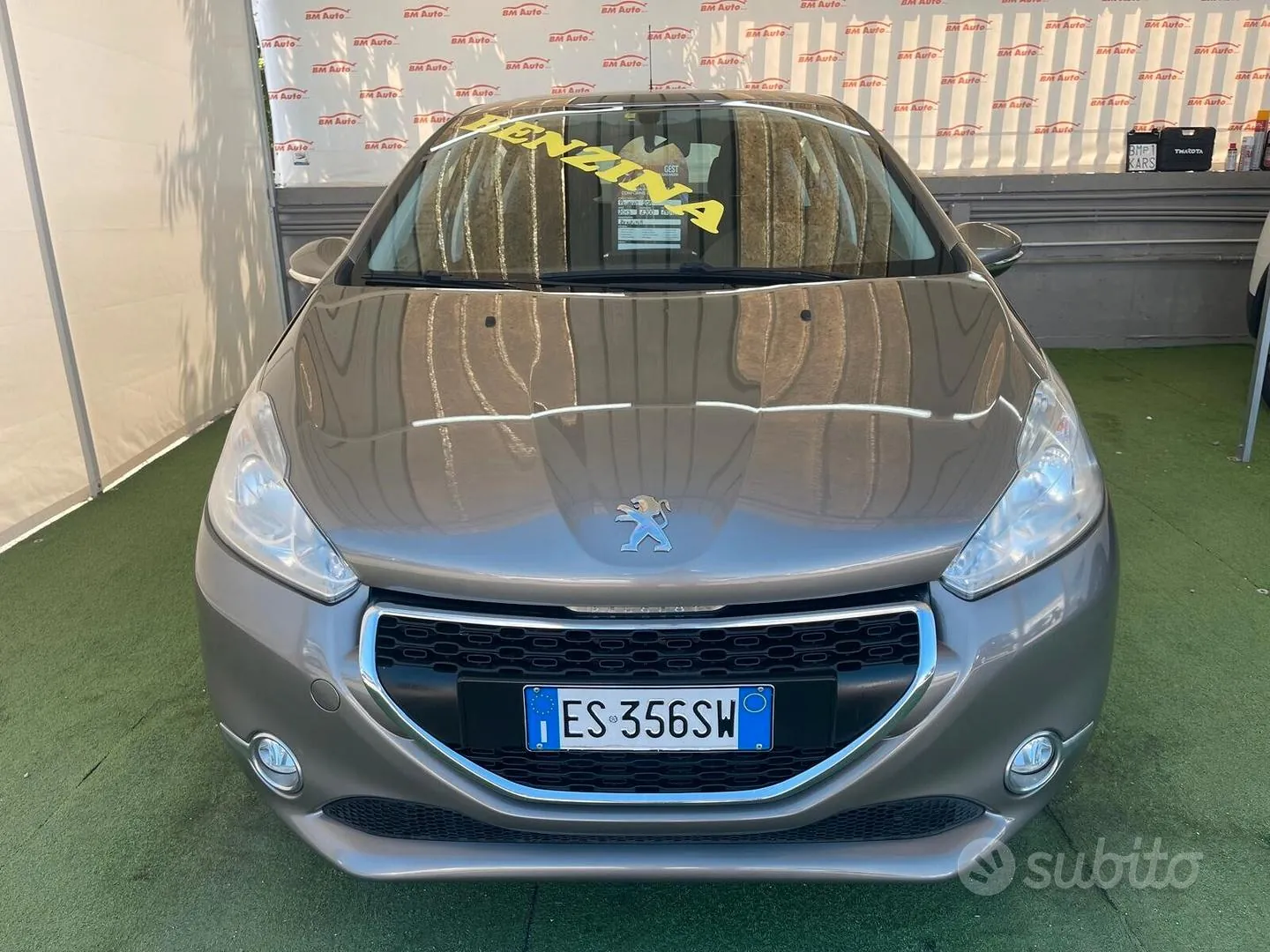 Peugeot 208 2013 photo 2