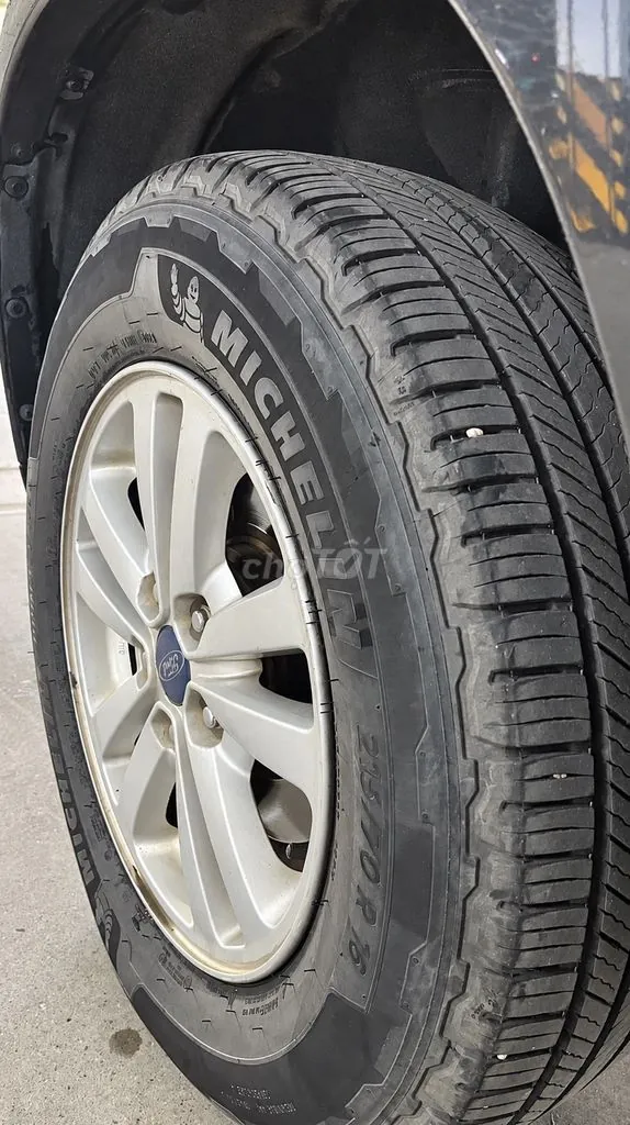 Ford Escape 2012 photo 3