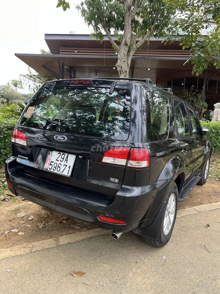 Ford Escape 2012 photo 2