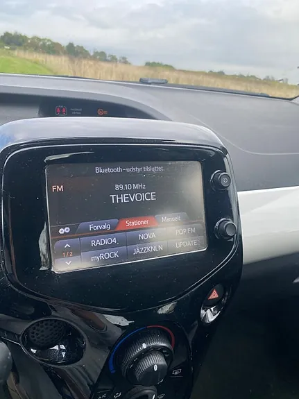 Toyota Aygo 2015 photo 2