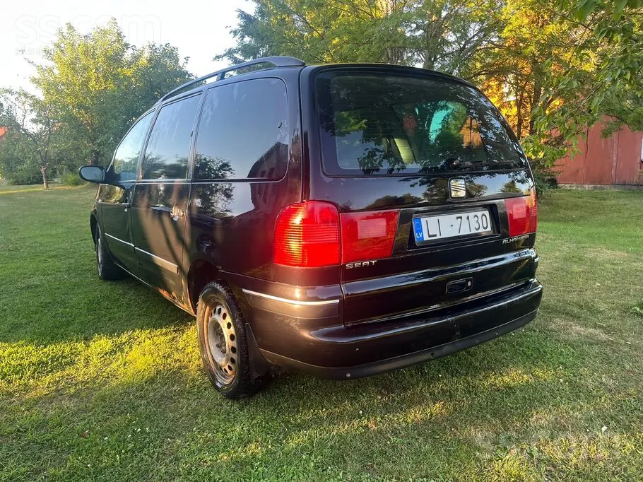 Seat Alhambra 2004 photo 2