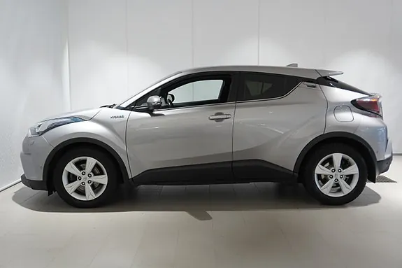 Toyota C-Hr 2018 photo 3