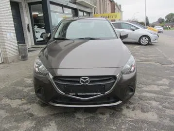 Mazda 2 2016 photo 2