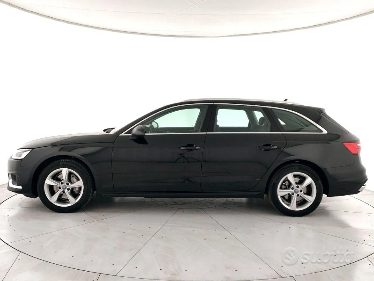Audi A4 Avant 2019 photo 2