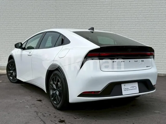 Toyota Prius 2026 photo 2