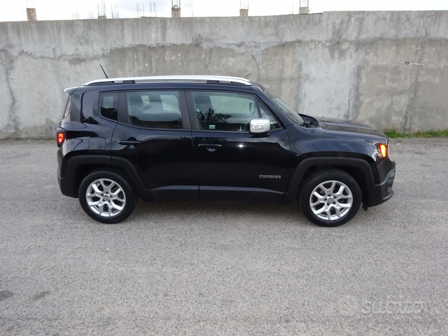 Jeep Renegade 2015 photo 4