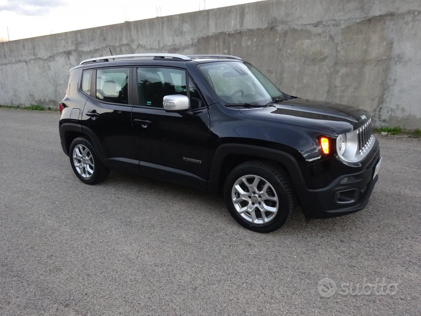 Jeep Renegade 2015 photo 2