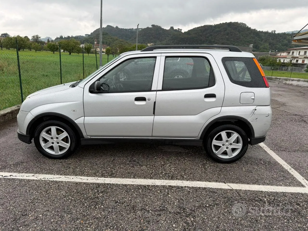 Suzuki Ignis 2004 photo 3