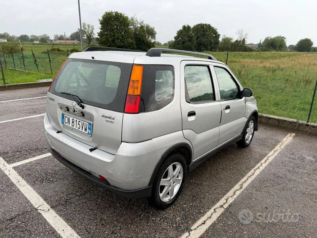 Suzuki Ignis 2004 photo 2
