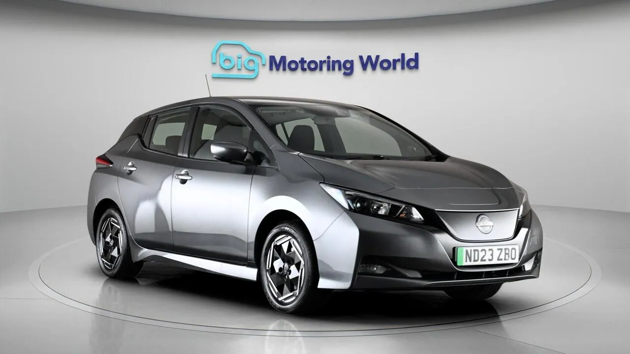 Nissan Leaf 2023 photo 2