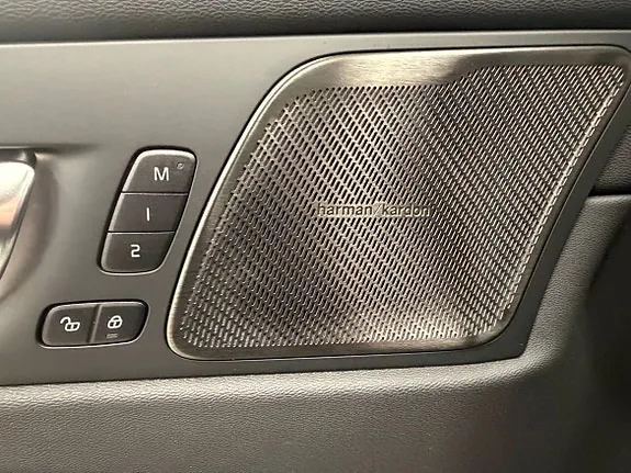 Volvo Xc60 2025 photo 5