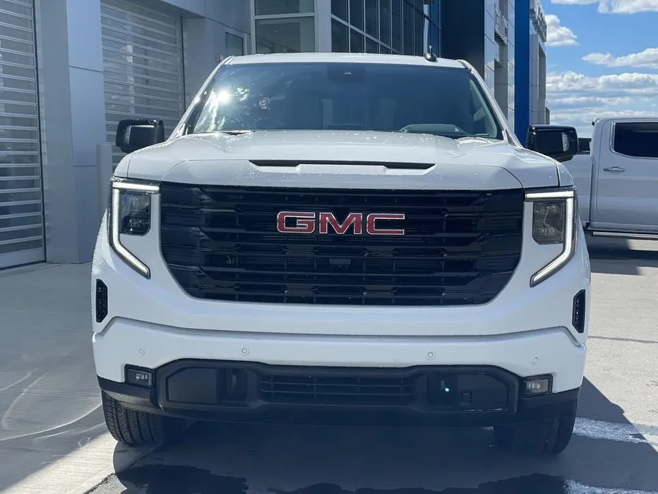 GMC Sierra 1500 2026 photo 2