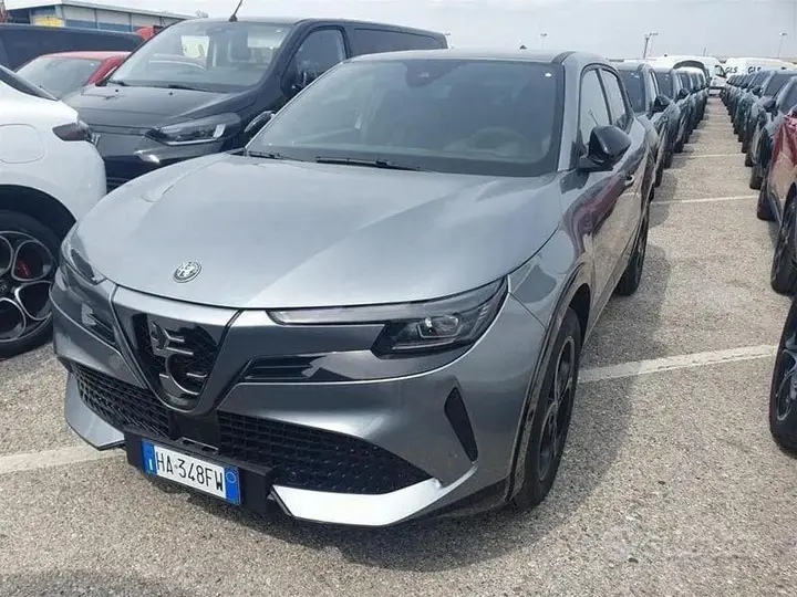 Alfa Romeo Junior 2025 photo 2