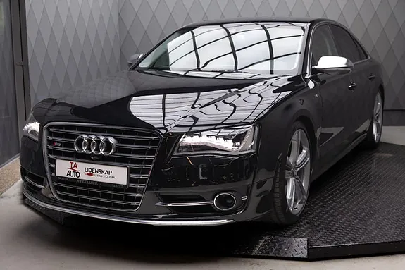 Audi S8 2013 photo 3