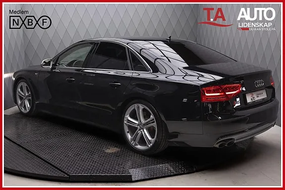 Audi S8