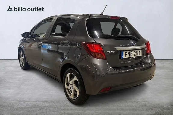 Toyota Yaris 2015 photo 5