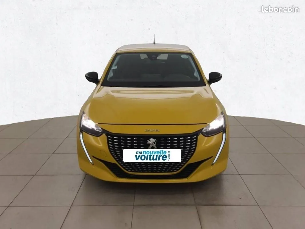 Peugeot 208 2023 photo 2