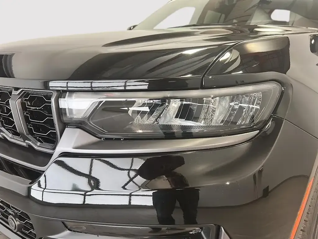 Jeep Grand Cherokee 2026 photo 3