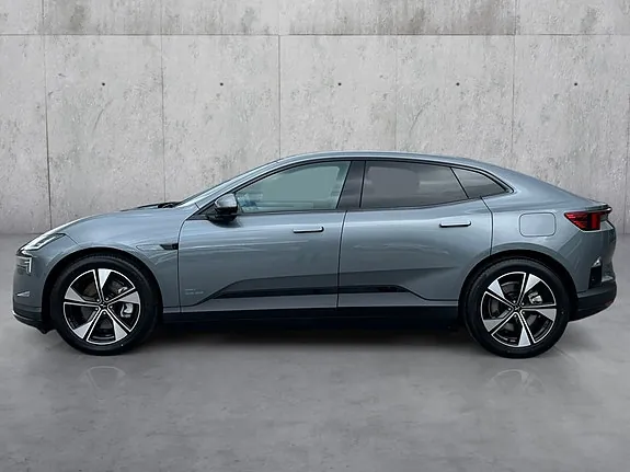 Polestar 4 2026 photo 2