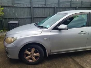 Mazda Axela 2006 photo 5