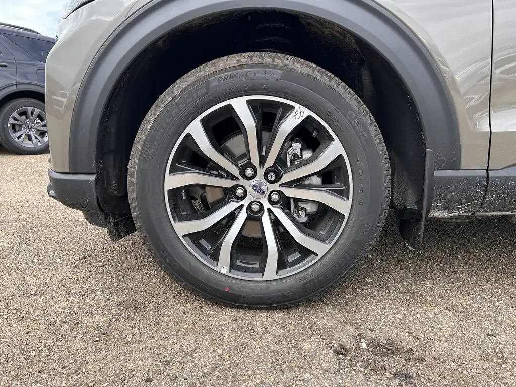 Ford Explorer 2026 photo 3