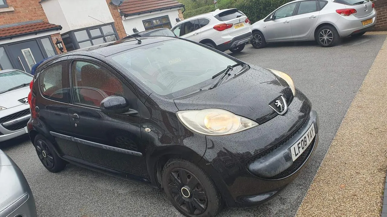Peugeot 107 2008 photo 2