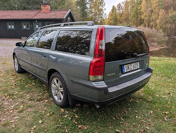 Volvo V70 2004 photo 2