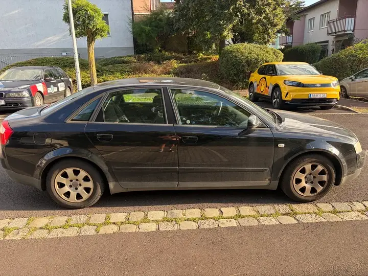 Audi A4 2003 photo 3