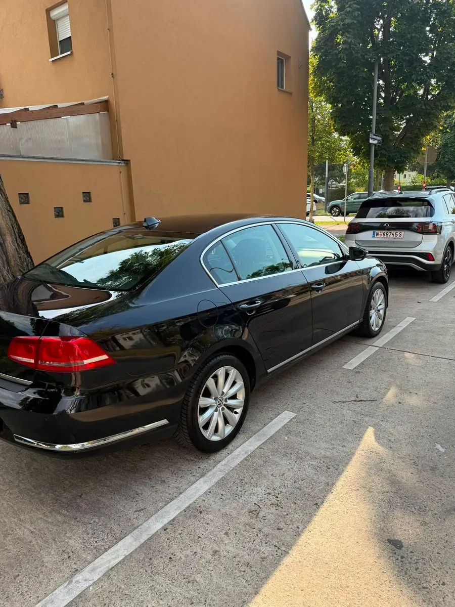 Volkswagen Passat 2011 photo 3