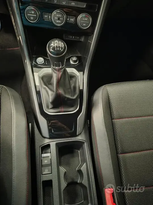 Volkswagen T-Roc 2022 photo 5