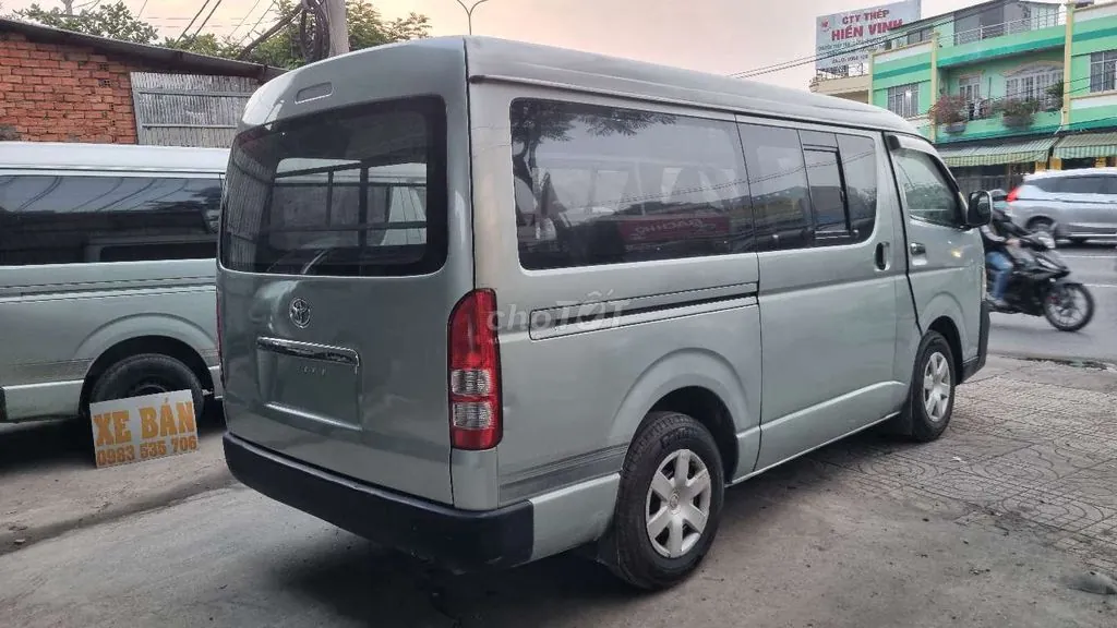 Toyota Hiace 2010 photo 3