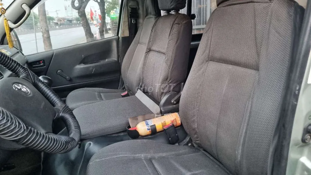 Toyota Hiace 2010 photo 5