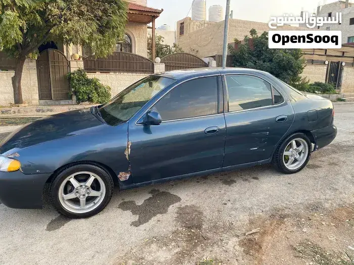 Hyundai Avante 1996 photo 3