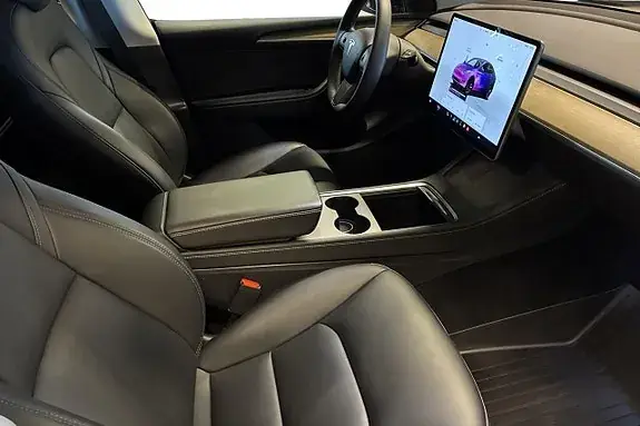 Tesla Model Y 2023 photo 5