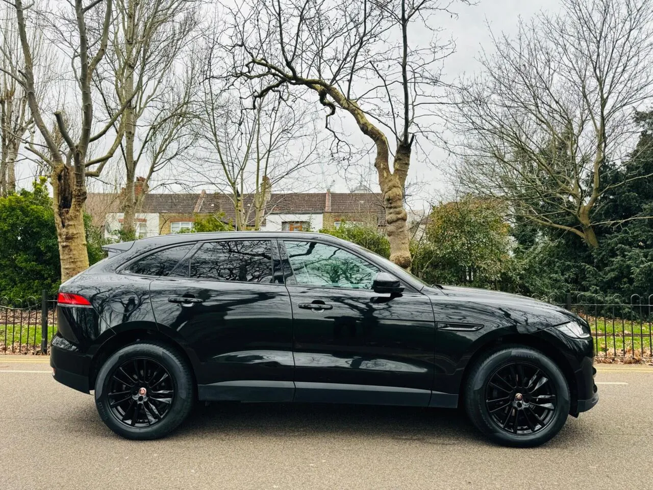 Jaguar F-Pace 2017 photo 4
