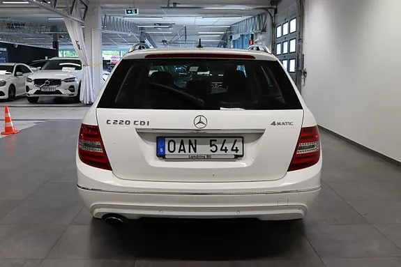 Mercedes-Benz C220 2014 photo 5
