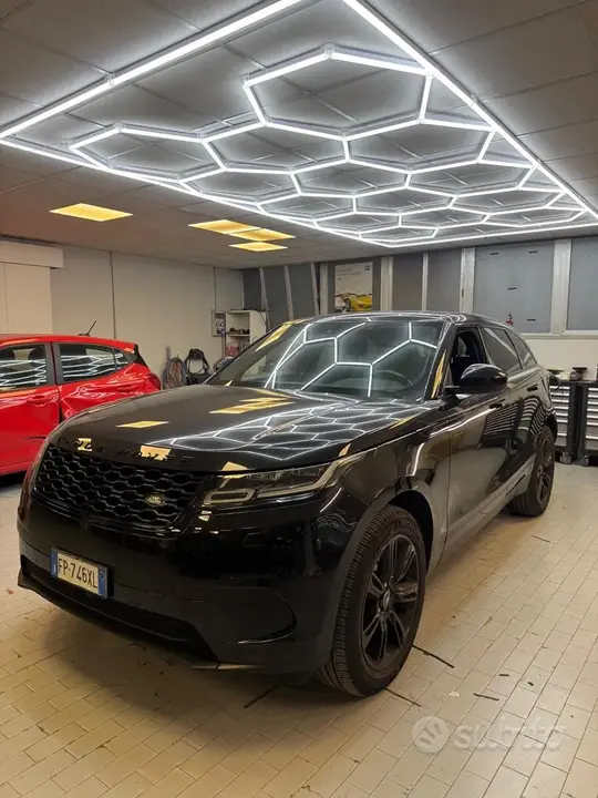 Land Rover Range Rover Velar 2018 photo 2