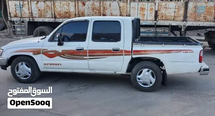 Toyota Hilux 2003 photo 3
