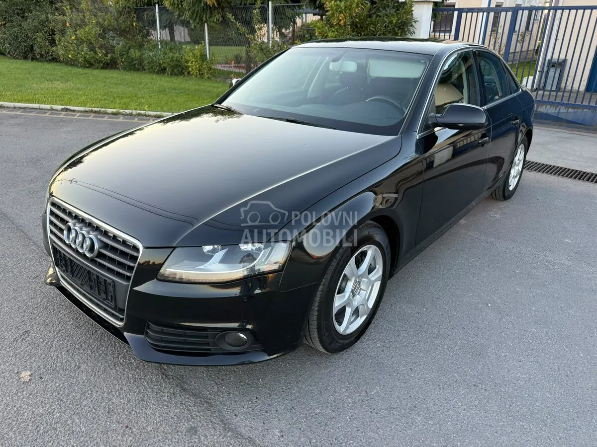 Audi A4 2011 photo 2