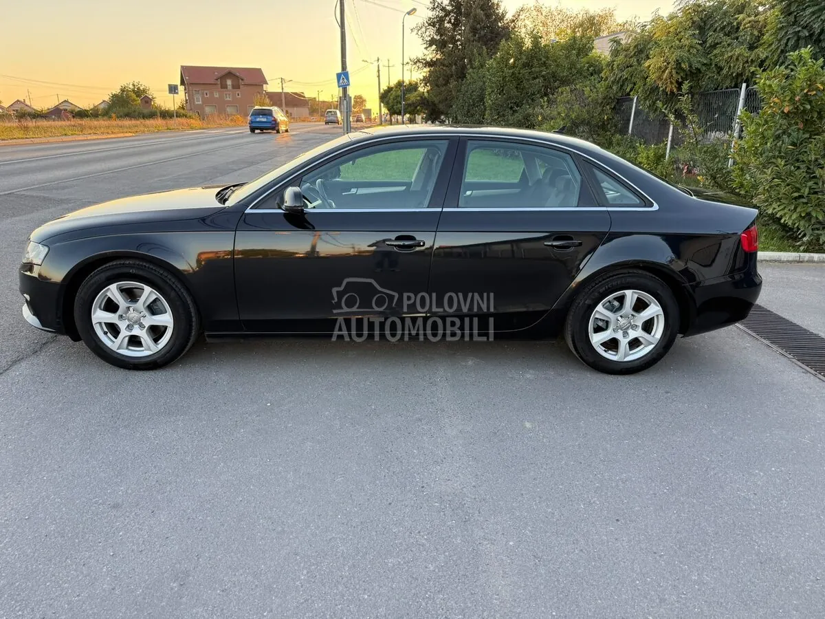 Audi A4 2011 photo 3