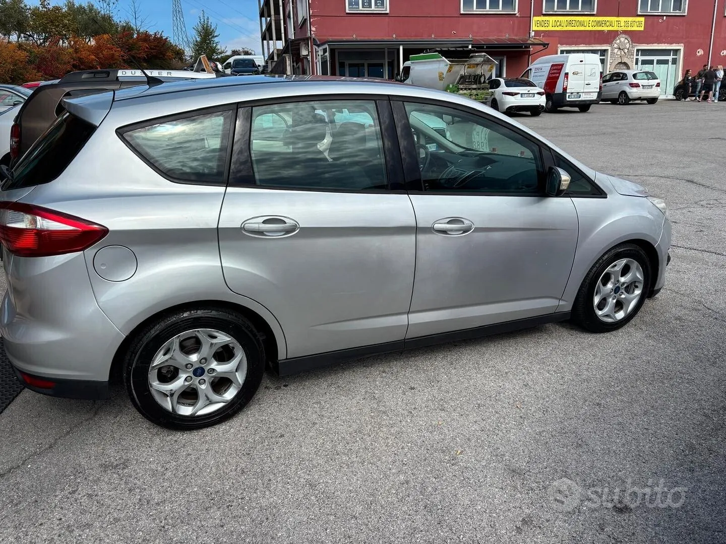 Ford C-Max 2012 photo 2