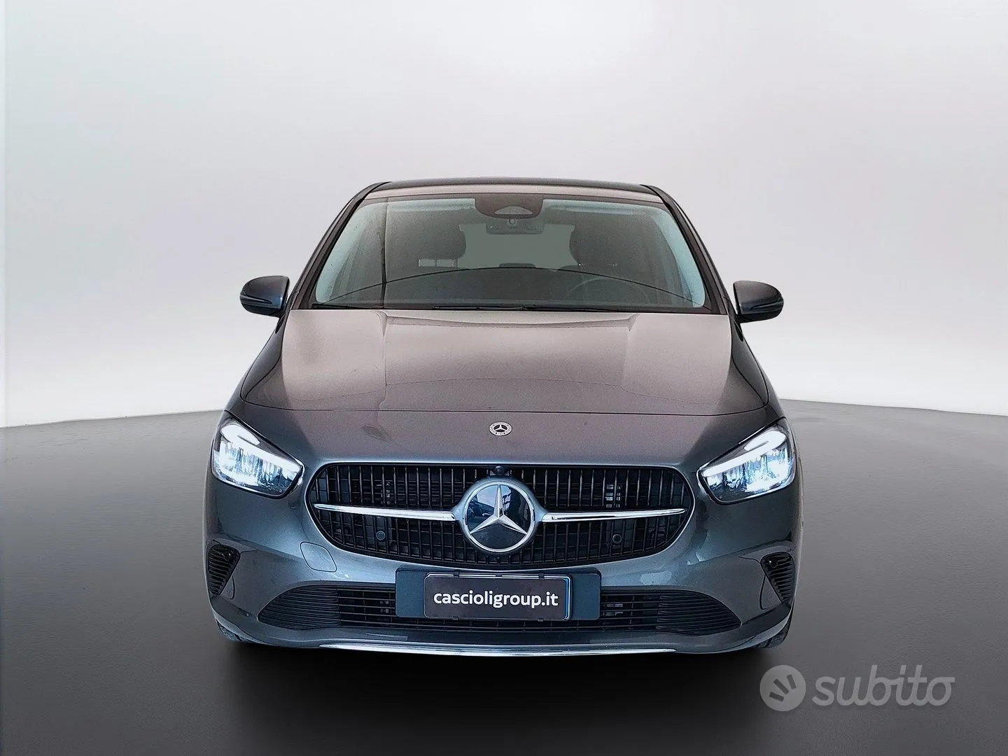 Mercedes-Benz C-Class 2025 photo 2