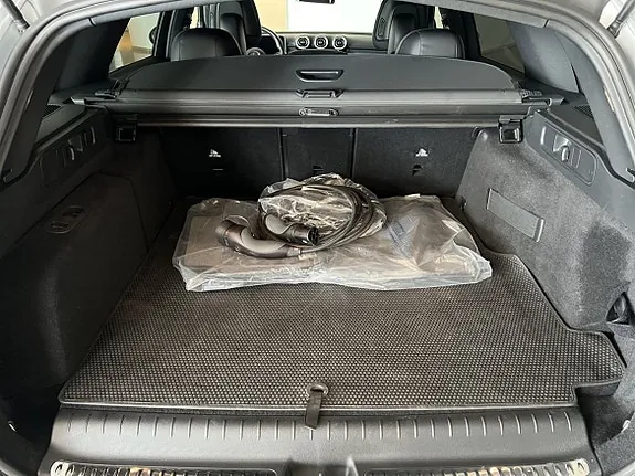 Mercedes-Benz C300 2022 photo 4