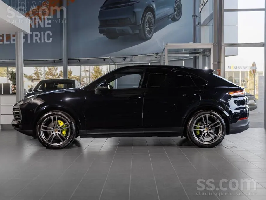 Porsche Cayenne 2022 photo 2