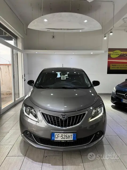 Lancia Ypsilon 2021 photo 2
