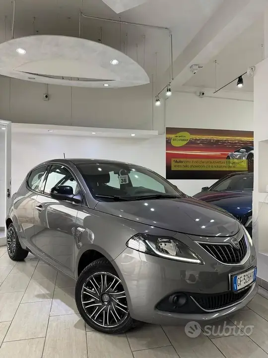 Lancia Ypsilon