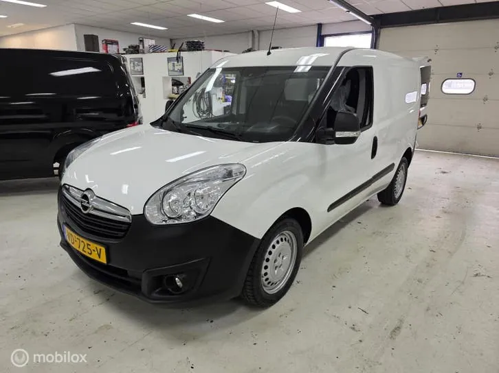 Opel Combo 2013 photo 2