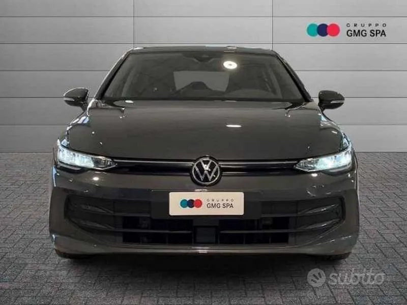 Volkswagen Golf 2025 photo 2